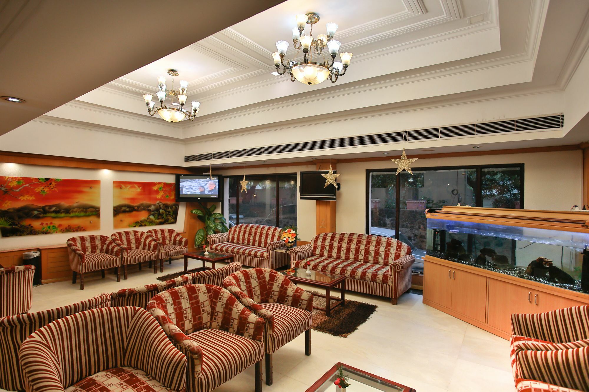 Hotel Fabhotel Royal Regency Station 3*