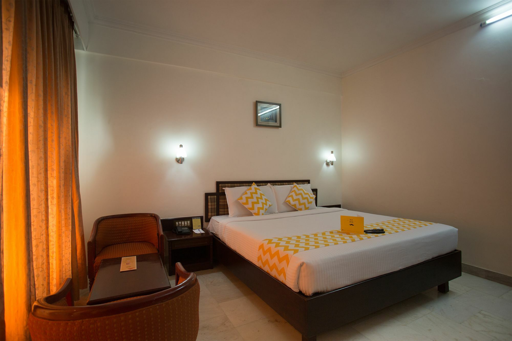 Fabhotel Royal Regency Station Hotel 3*